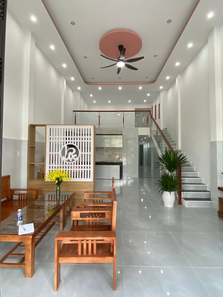 Nhà Mặt Tiền Hòa Vang 100m² Giá 4 Tỷ - Kinh Doanh/Ở Sướng