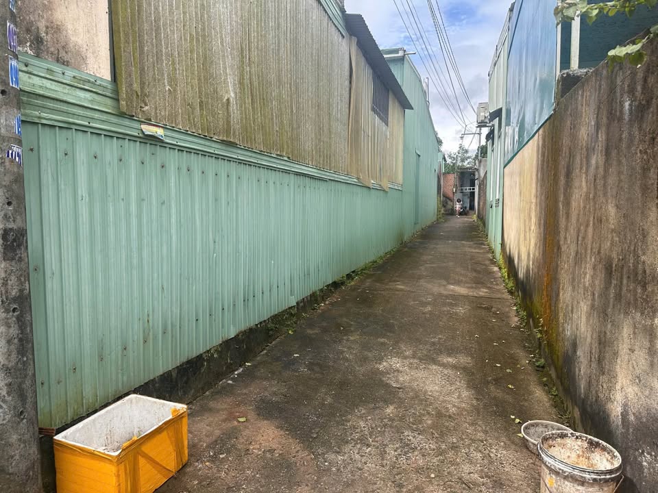 Bán đất tặng nhà Pleiku 100m² giá 899 triệu - Sổ hồng sẵn sàng!