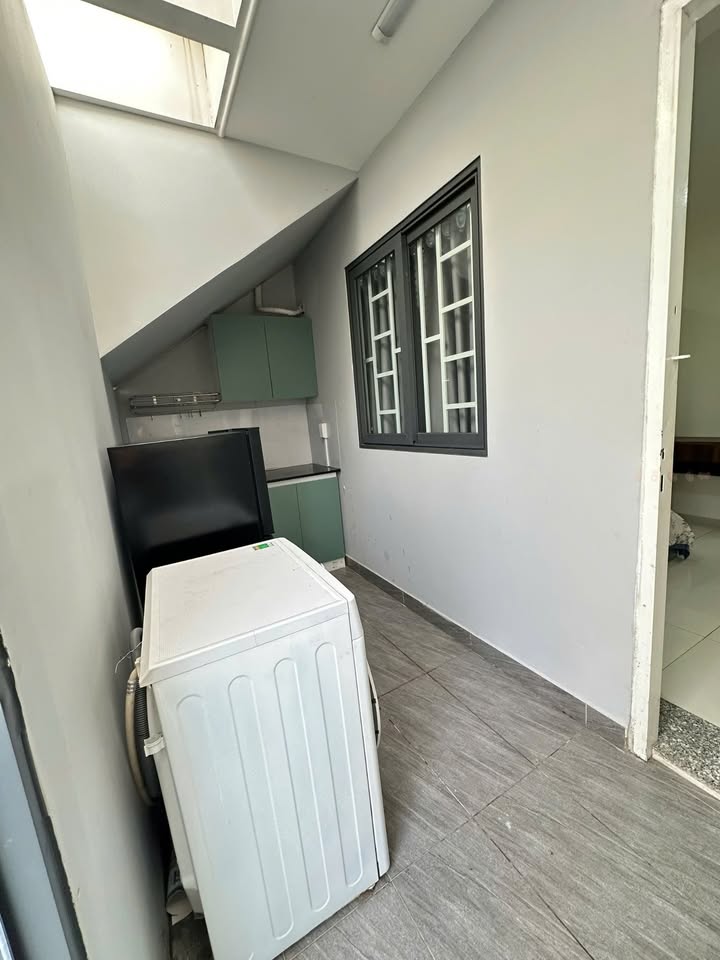 Căn hộ Studio Quận 10 - Ban công lớn, full nội thất!