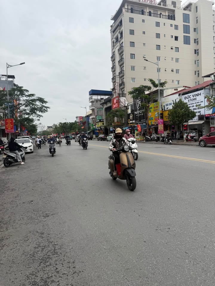 Nhà Mặt Tiền Trần Nguyên Hãn, Hải Phòng - 98m² Kinh Doanh, Dòng Tiền 18 Triệu/Tháng