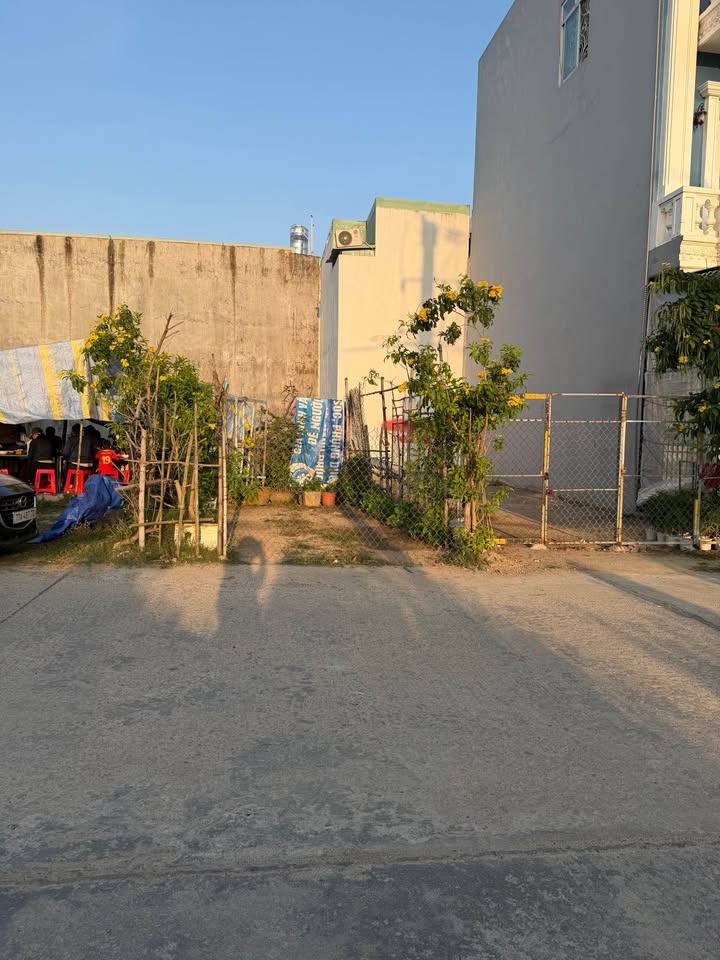 Đất nền Bùi Thị Xuân Quy Nhơn 40m² giá 950 triệu - Đường to ô tô