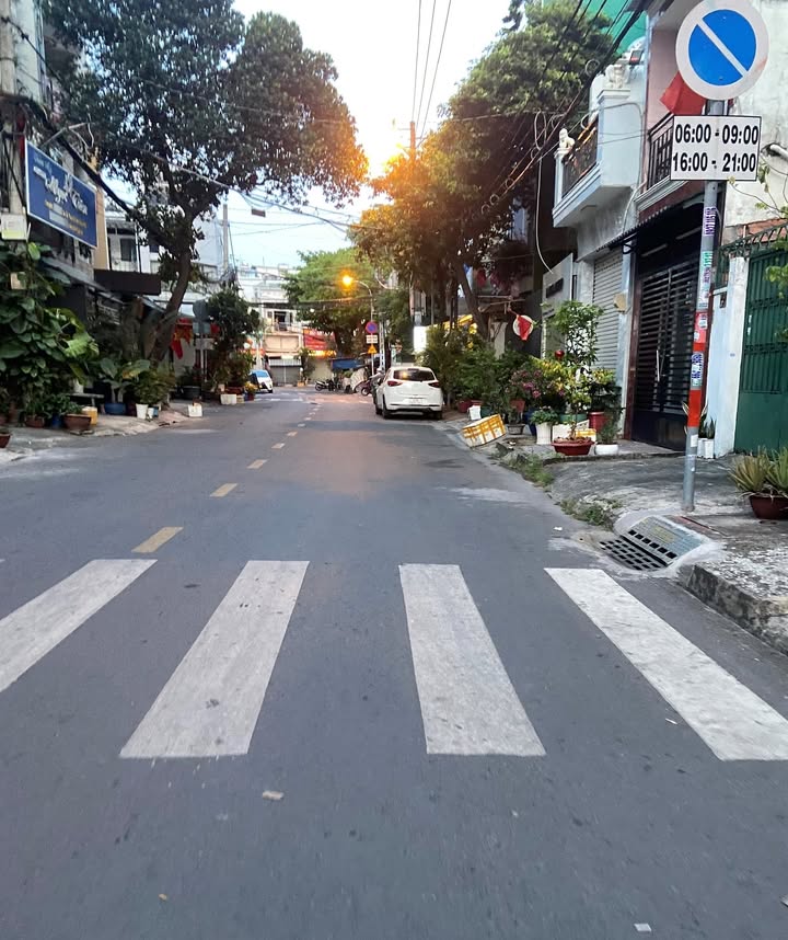 Nhà Phố Tân Phú 76m² 15.5 Tỷ - Mặt tiền kinh doanh đắc địa!