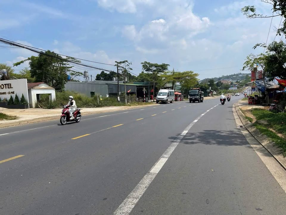 Nhà Mặt Tiền Trần Phú Quốc Lộ 20, Bảo Lộc - 120m² Giá 3.9 Tỷ