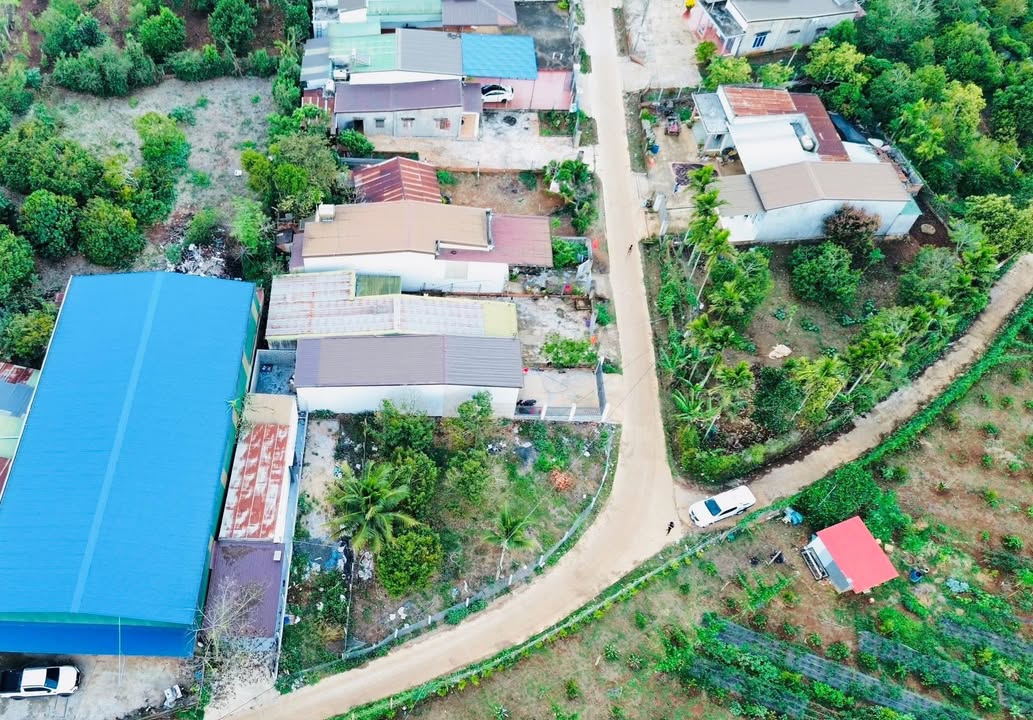 Đất Mặt Tiền Nguyễn Tuân, Buôn Hồ 300m² - Sổ Đỏ Thổ Cư, Giá 2.6 Tỷ