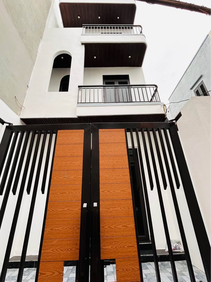 Nhà riêng Ngõ Điện Biên TP Nam Định 72m² - Ô tô vào tận nơi, sẵn sàng ở ngay!