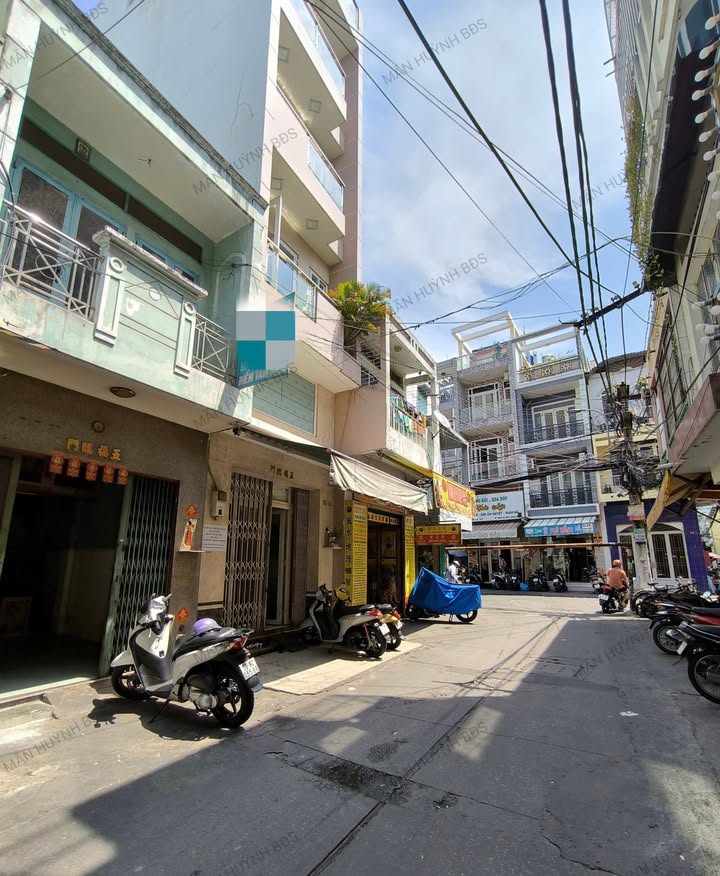 Nhà Cho Thuê Đường Hàn Hải Nguyên, Q11 - 38m², 2PN, Giá 13 Triệu TL