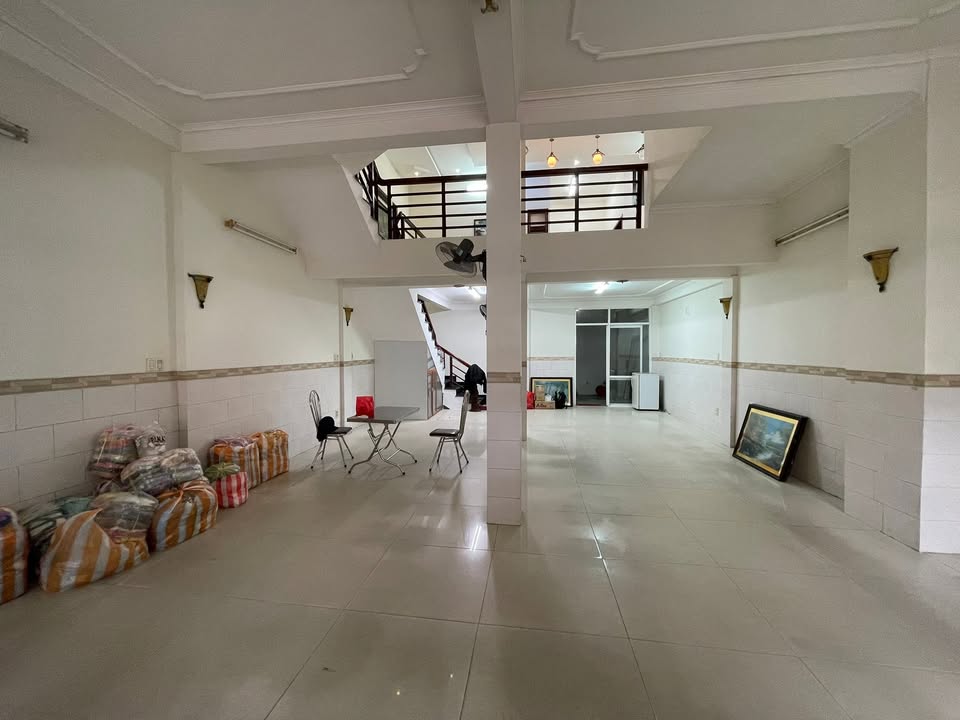 Nhà mặt tiền Phạm Văn Nghị 98m² giá 28 triệu - Vị trí đắc địa kinh doanh ngay!