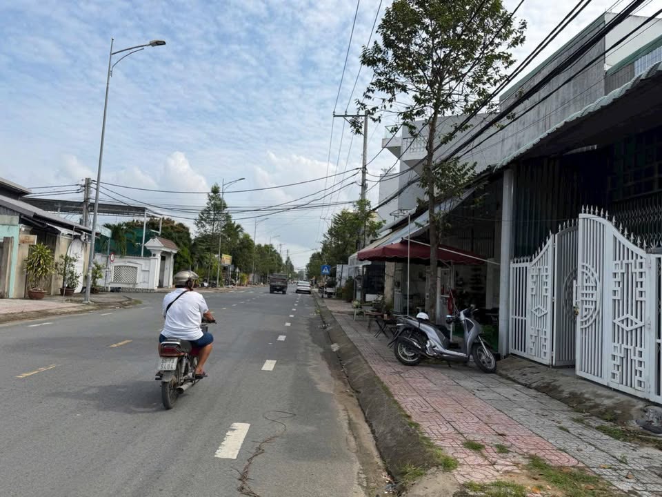 Nhà Mặt Tiền Nguyễn Thông 120m² - Sổ Hồng Giá 4.35 Tỷ