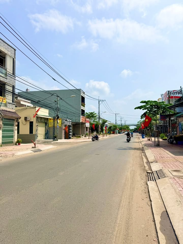 Bán Đất Vị Trí Đắc Địa Quận 9 - 60.4m² Sổ Đỏ Sẵn Sàng