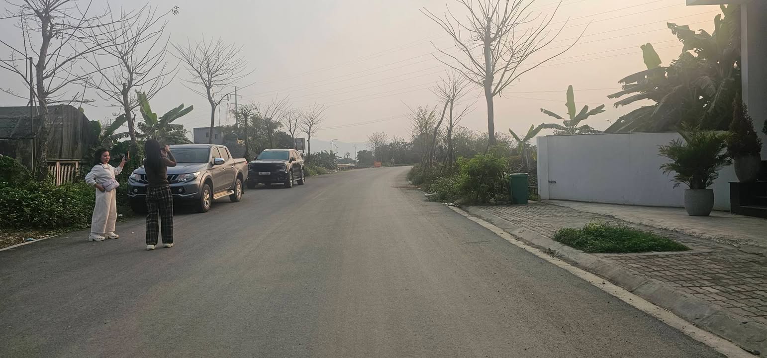 Đất Nền 100m² Sát CNC Hòa Lạc - Sổ Đỏ Sẵn Sàng Đầu Tư