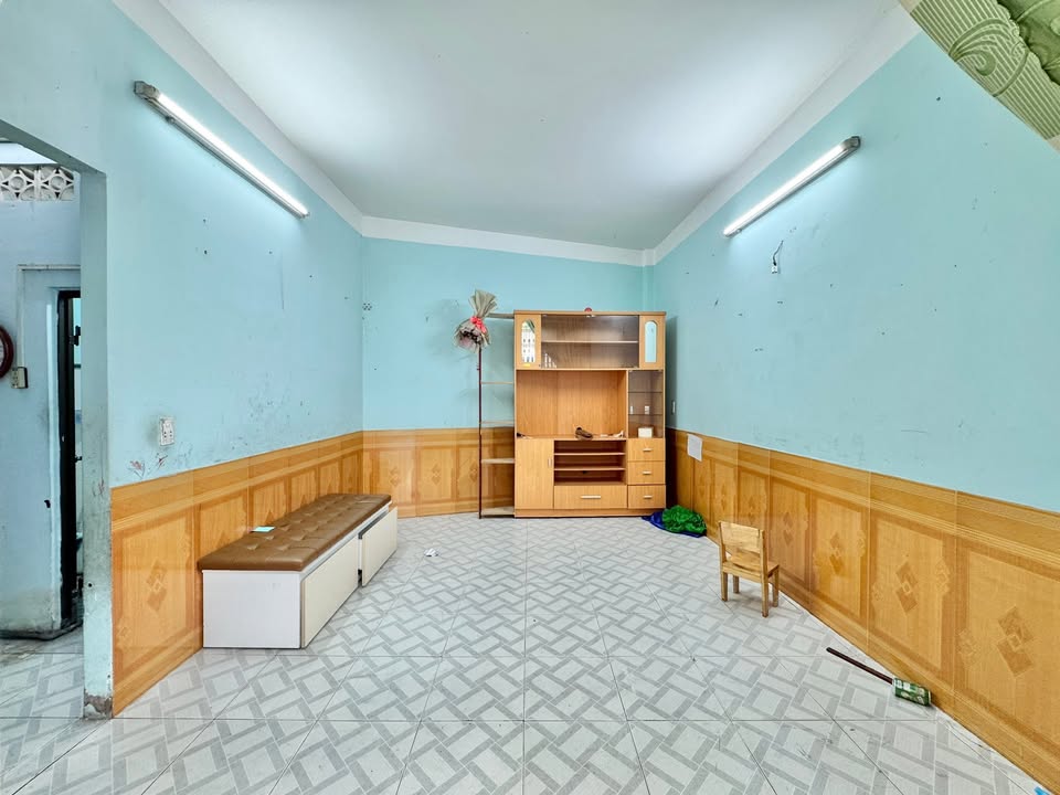 Nhà Dĩ An 43.9m² giá 1.99 tỷ - Sẵn sàng ở ngay, chính chủ!