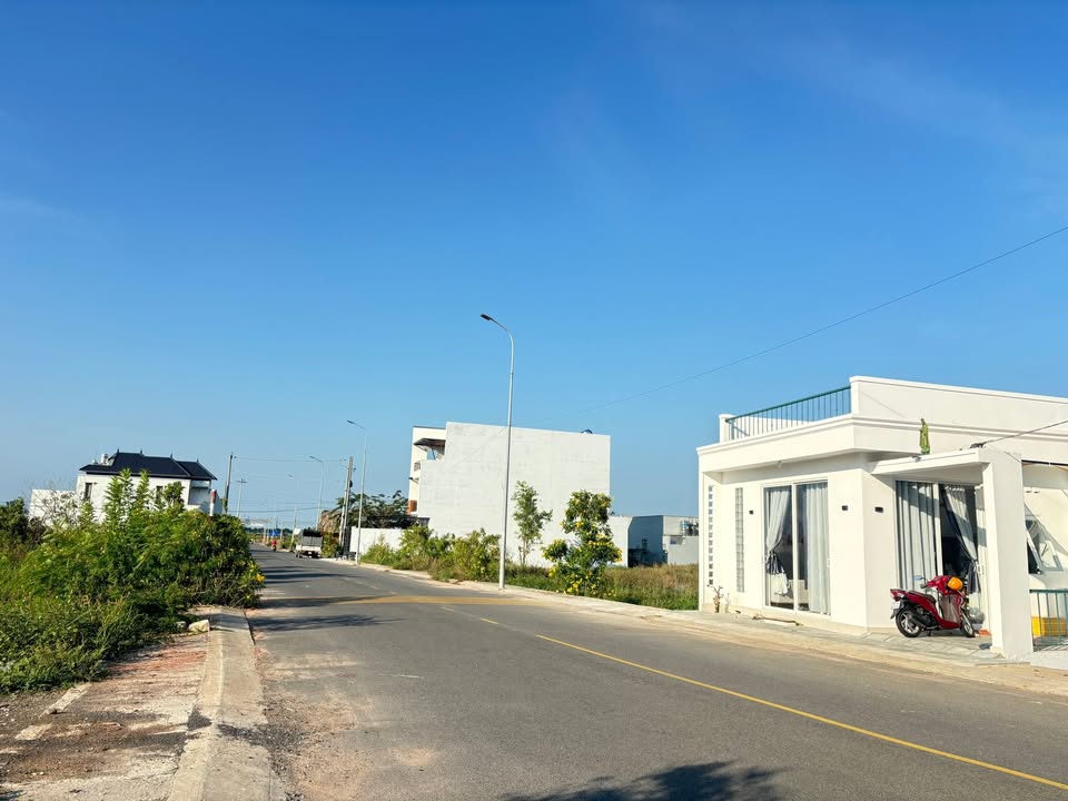 Đất nền Long Phước 121m² 1.85 tỷ - Tiềm năng tăng giá vượt trội!