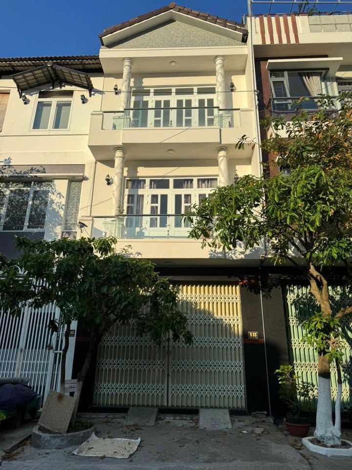 Nhà Mặt Tiền Kinh Doanh 57.5m² đường Lưu Văn Lang, Quy Nhơn - Giá 4.85 Tỷ