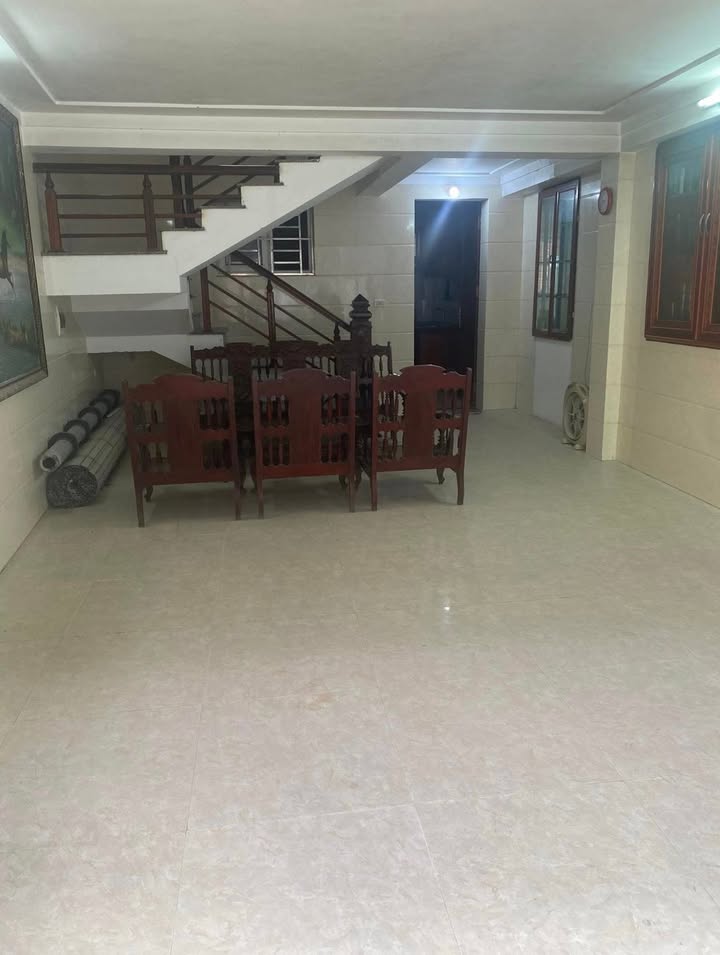 Nhà 3 tầng Lê Lợi, TP. Vinh 5.5 triệu/tháng - Full nội thất, vào ở ngay!