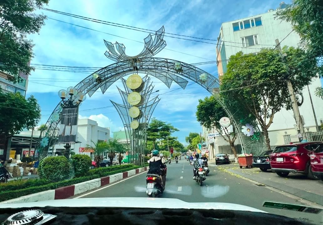 Mặt tiền Cách Mạng Tháng Tám, Pleiku - Kinh doanh đắc lợi, 102m², 10 tỷ