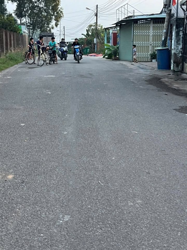 Nhà phố Khánh Bình, Tân Uyên 200m² - Mặt tiền kinh doanh 2.35 tỷ