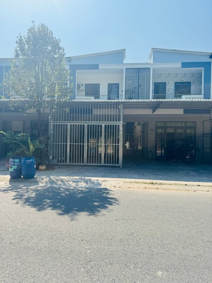 Nhà Phố 150m² Mặt Tiền Kinh Doanh Gần Chợ Đêm KCN Bàu Bàng - 2.75 Tỷ