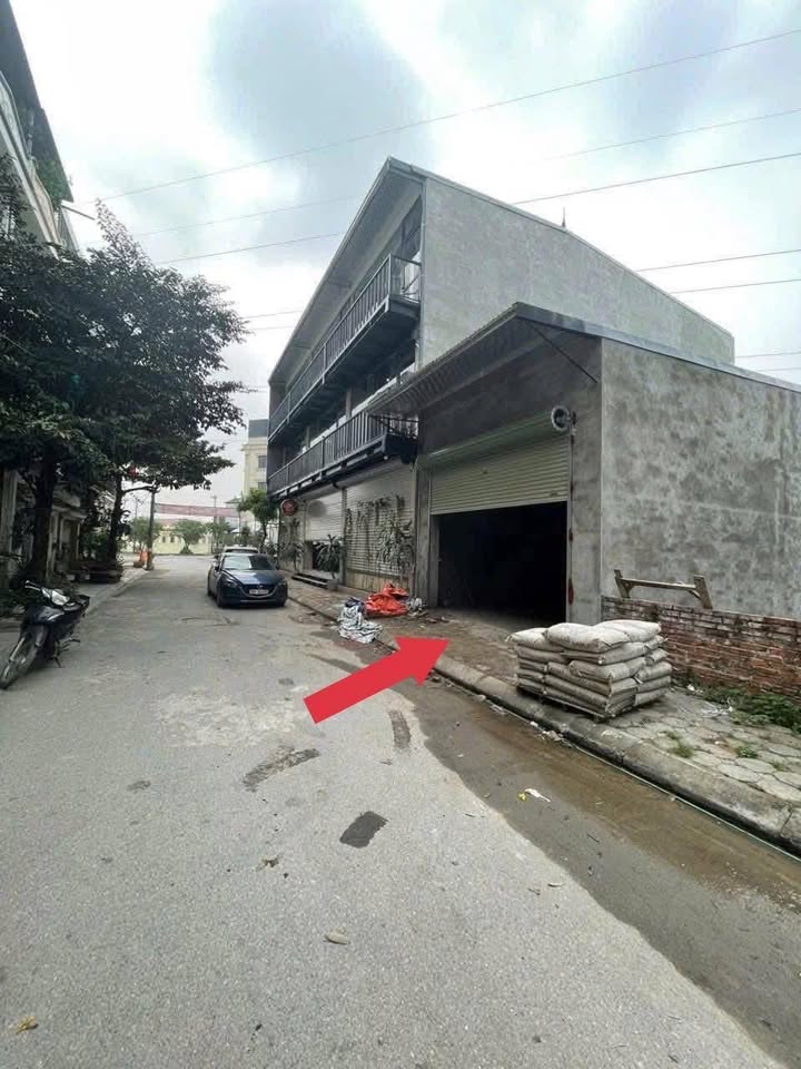 Bán Đất Hoàn Kiếm 100m² 3.5 Tỷ - Sổ Đỏ Sẵn - Vị Trí Kinh Doanh Đỉnh!