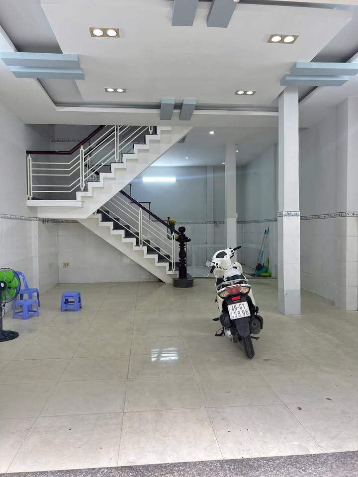 Nhà phố Tân Bình 72m² - Mặt tiền kinh doanh ngay chợ!