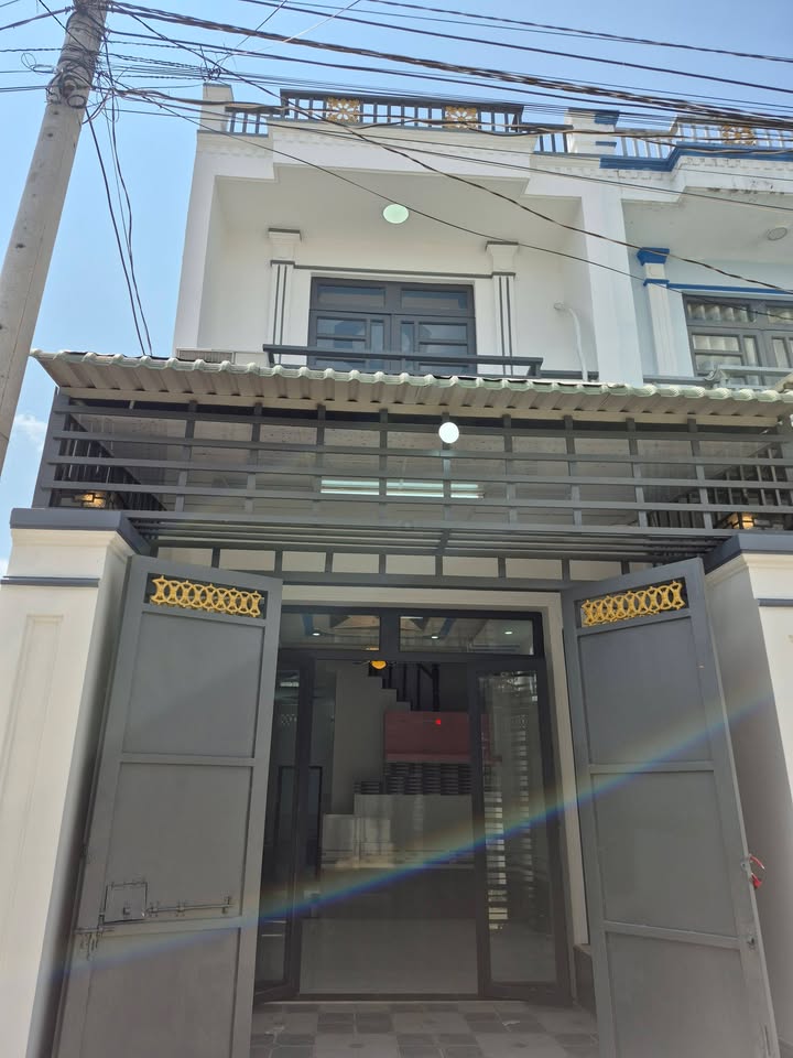 Nhà Long Phú QL50 - 76m² Sổ Hồng Riêng - Giá 2.4 Tỷ