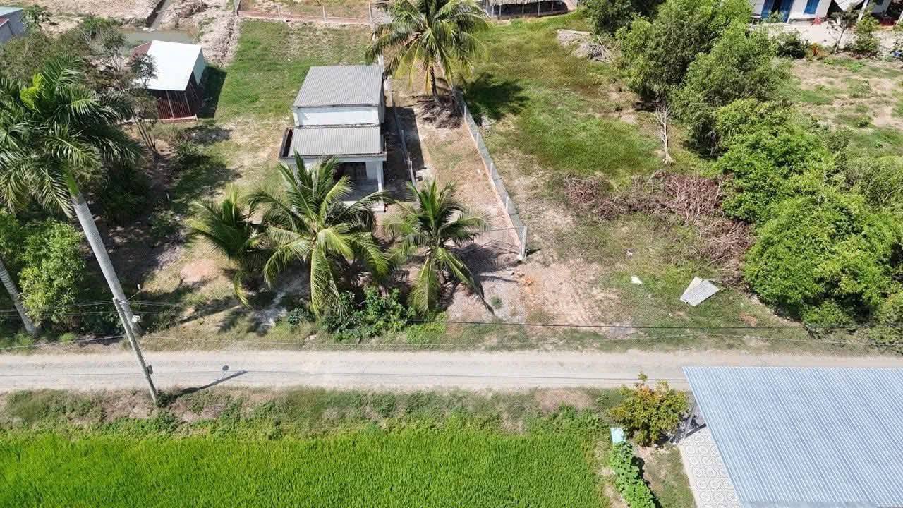 Bán Đất Vườn 2200m² Đức Huệ, Long An - Sổ Đỏ Rõ Ràng, Giá 2 Tỷ