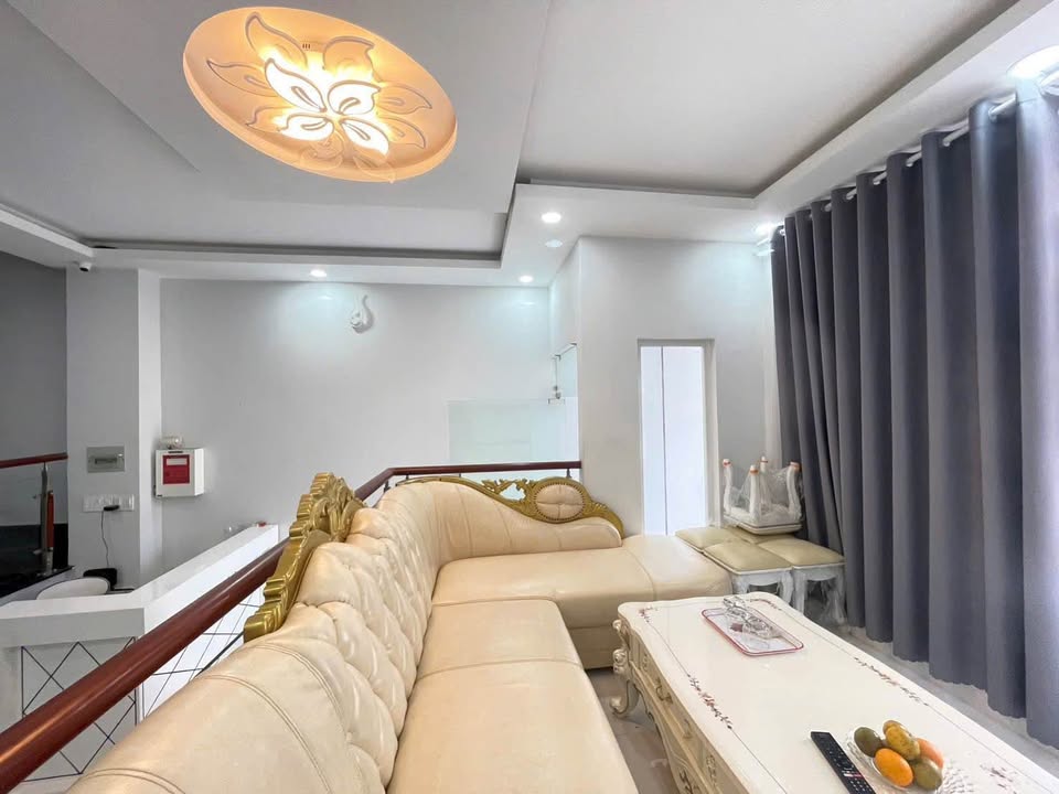 Nhà riêng Đà Lạt 100m² giá 13.5 tỷ - Ô tô vào tận nhà!