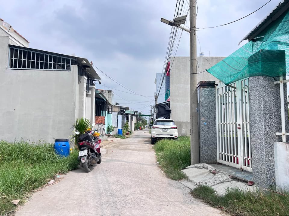 Nhà 60m² Bình Tiền 1, Đức Hòa - Sổ Hồng Chính Chủ, Giá Tốt 1.25 Tỷ