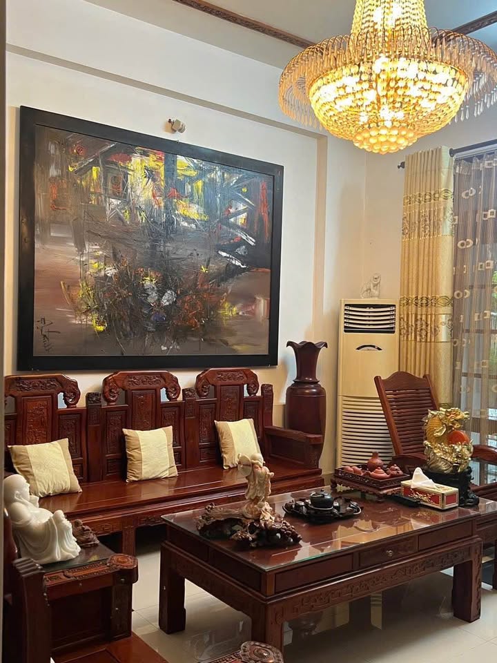 Nhà 3 Tầng Phường Trường An, Huế - 3PN, Nội Thất Gỗ Xịn, Ô Tô Tận Nơi