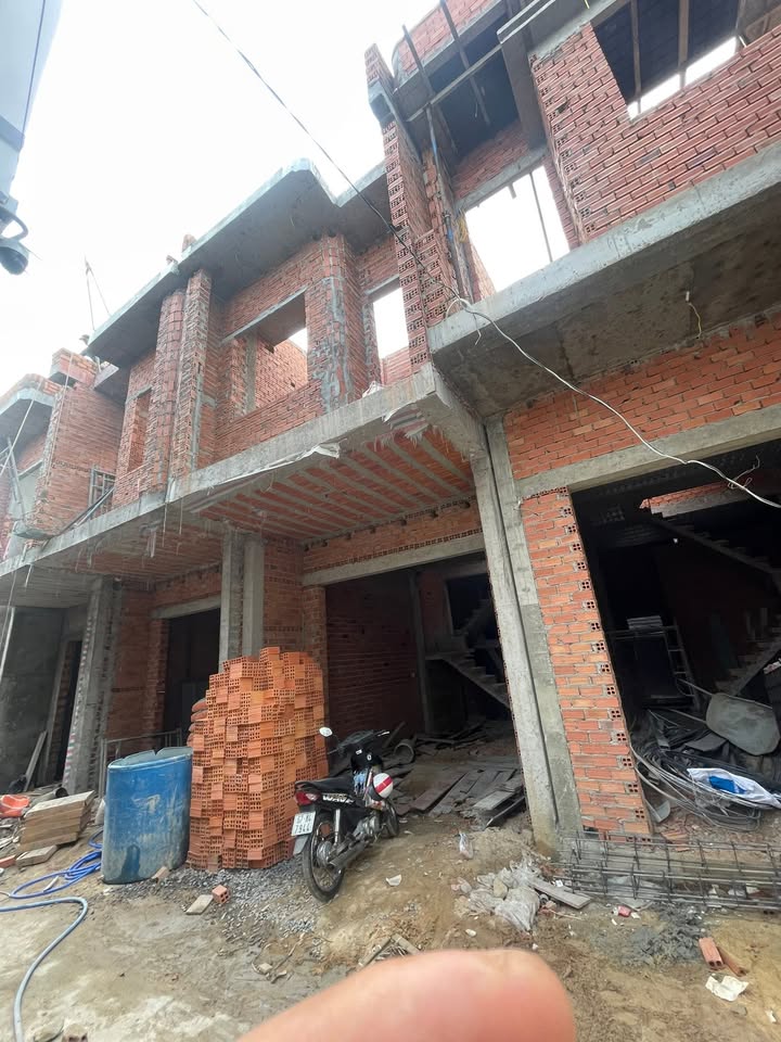 Nhà Mặt Tiền Tân Phú 85m² (3PN) - Giá Hơn 1 Tỷ, Sẵn Sàng Hoàn Thiện Theo Ý Bạn