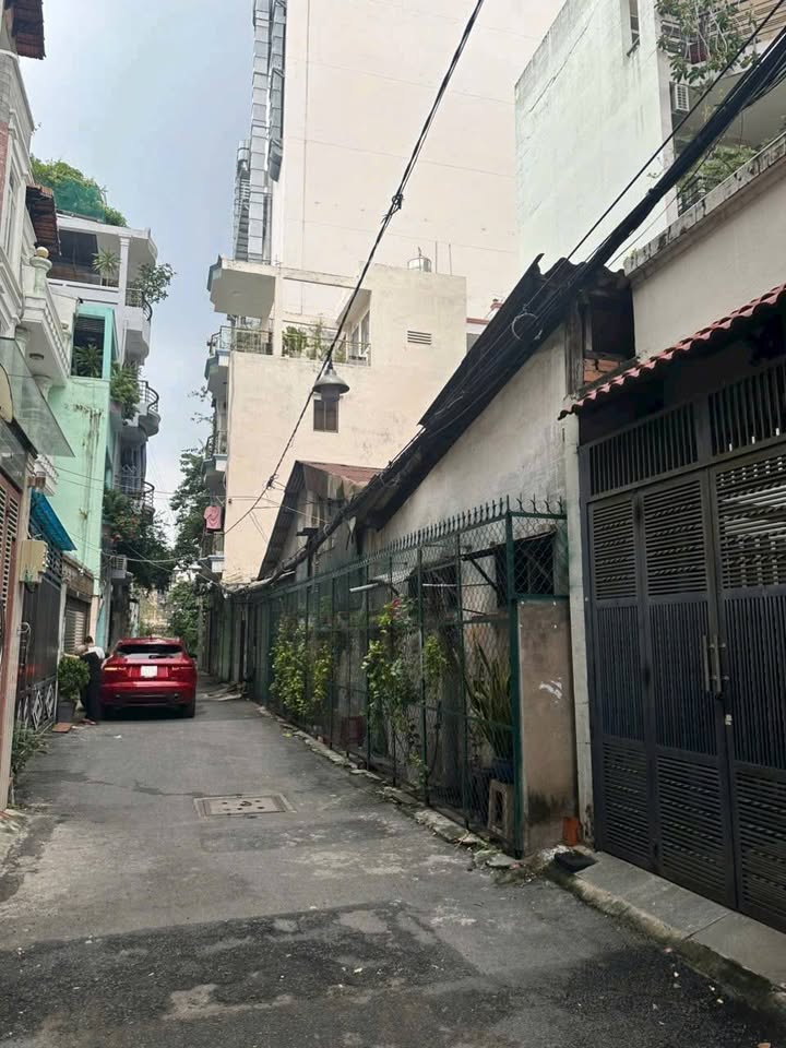 Nhà Phường 2 Quận 3 38m² - Hẻm Xe Hơi, Sổ Hồng Riêng, 5PN