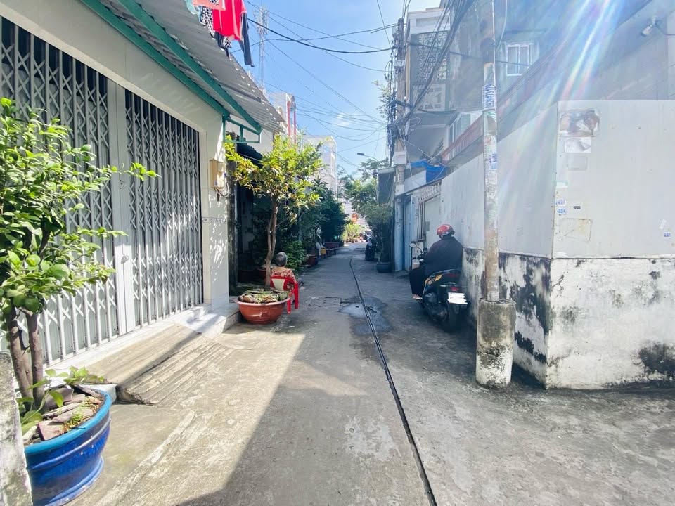 Nhà Hàn Hải Nguyên Gò Vấp 33m² - Ô tô vào tận nhà, Sổ sạch!