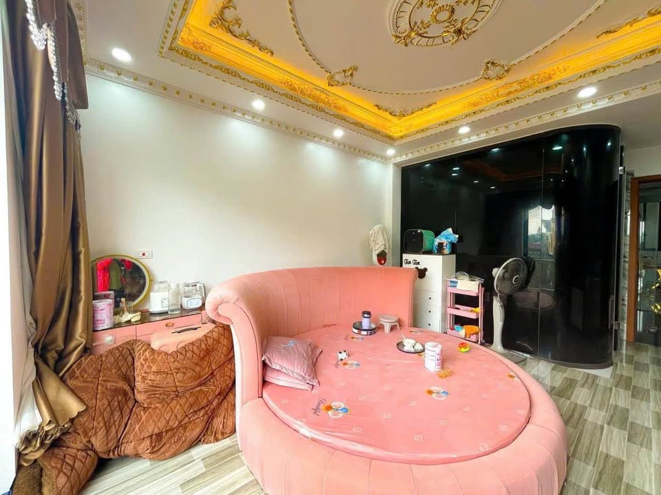 Cho thuê nhà nguyên căn mặt đường Trung Lực, Hải An - 260m², 4PN, Thang máy, Full nội thất