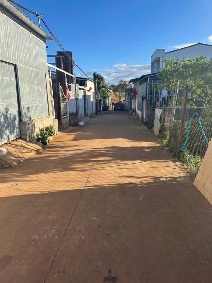 Đất nền 200m² Hẻm 327 Ymol, BMT - Xây dựng tự do!