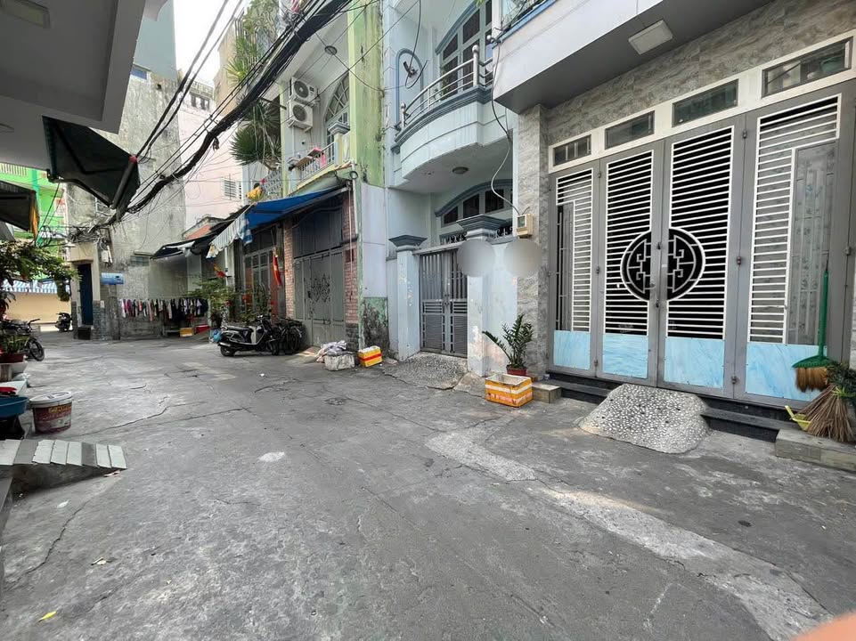 Nhà Phường 10 Tân Bình 50m² giá 6.98 tỷ - Ô tô vào tận nhà!