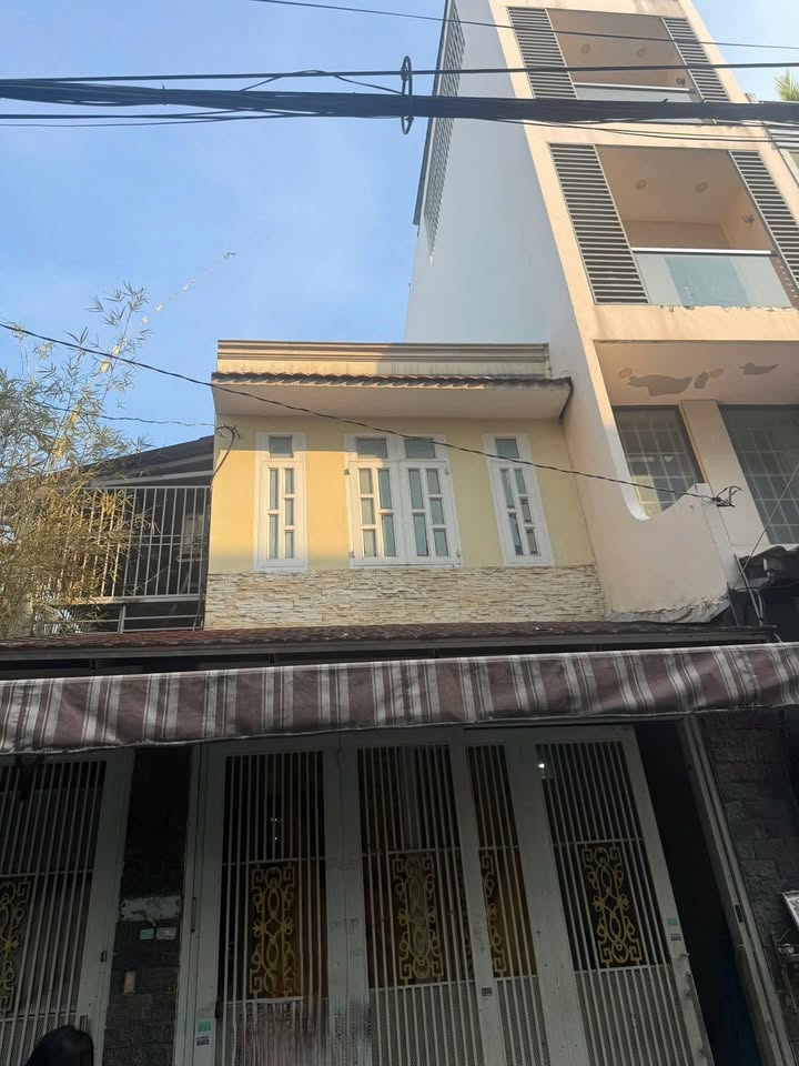 Nhà Riêng Võ Văn Kiệt Q6 78m² - Ô tô Vào Tận Nhà, Sổ Hồng Sẵn!