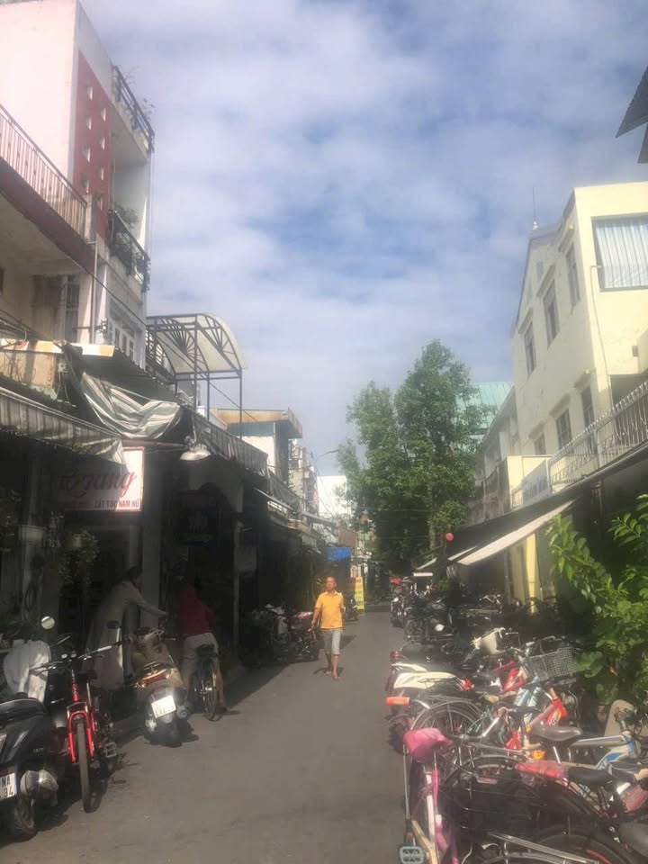 Nhà Mặt Tiền Kinh Doanh 110m² Q.12 - Gần Chợ, Sổ Hồng Chính Chủ