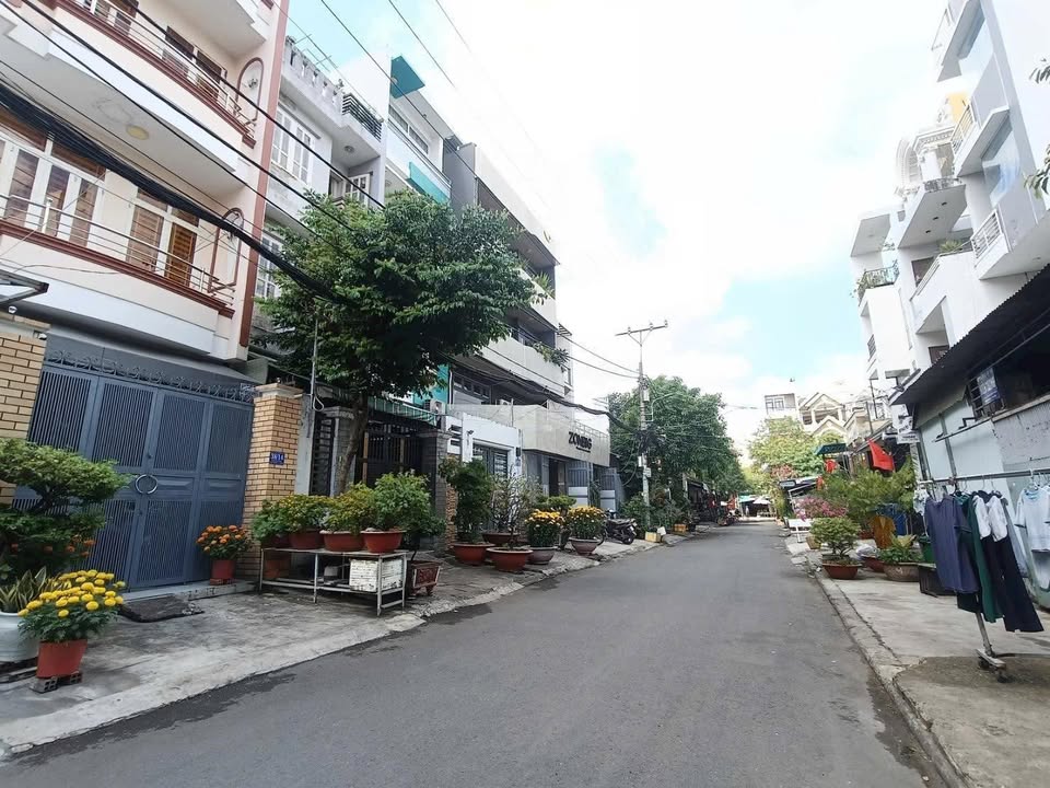 Nhà riêng Hoàng Ngọc Phách 80m² - Ô tô vào tận nhà, 9 tỷ