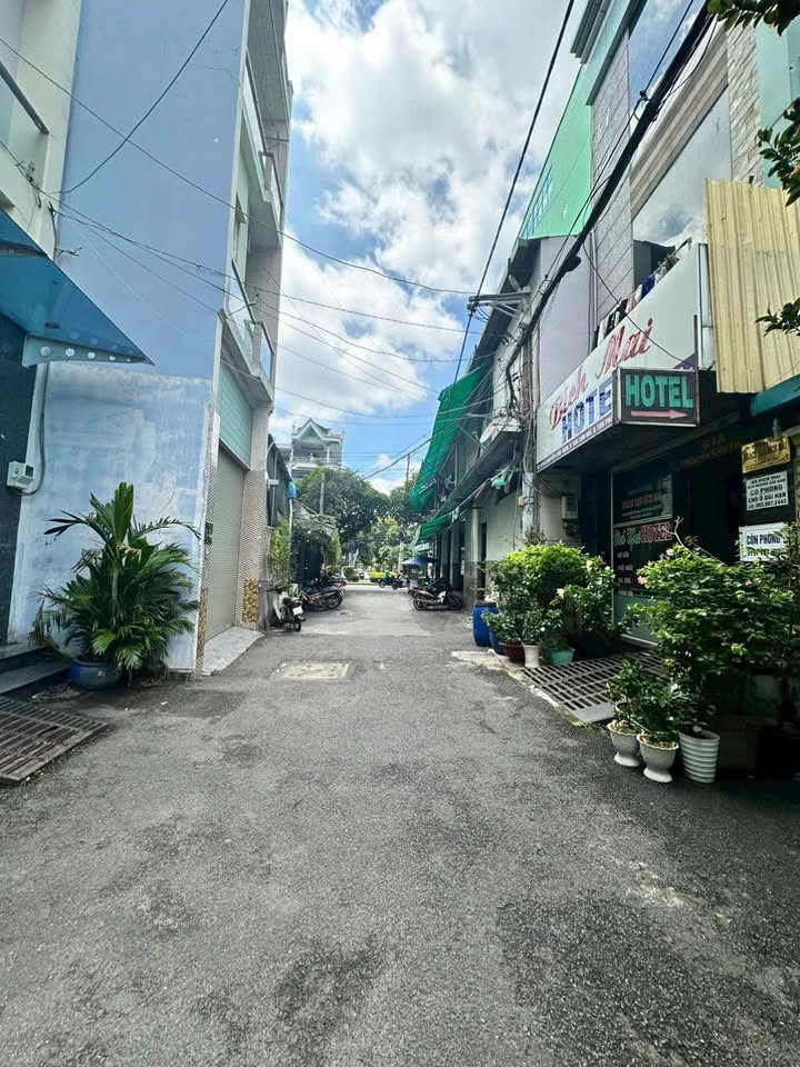 Nhà riêng Nguyễn Cửu Đàm, Tân Phú 150m² - Ô tô vào tận nhà!