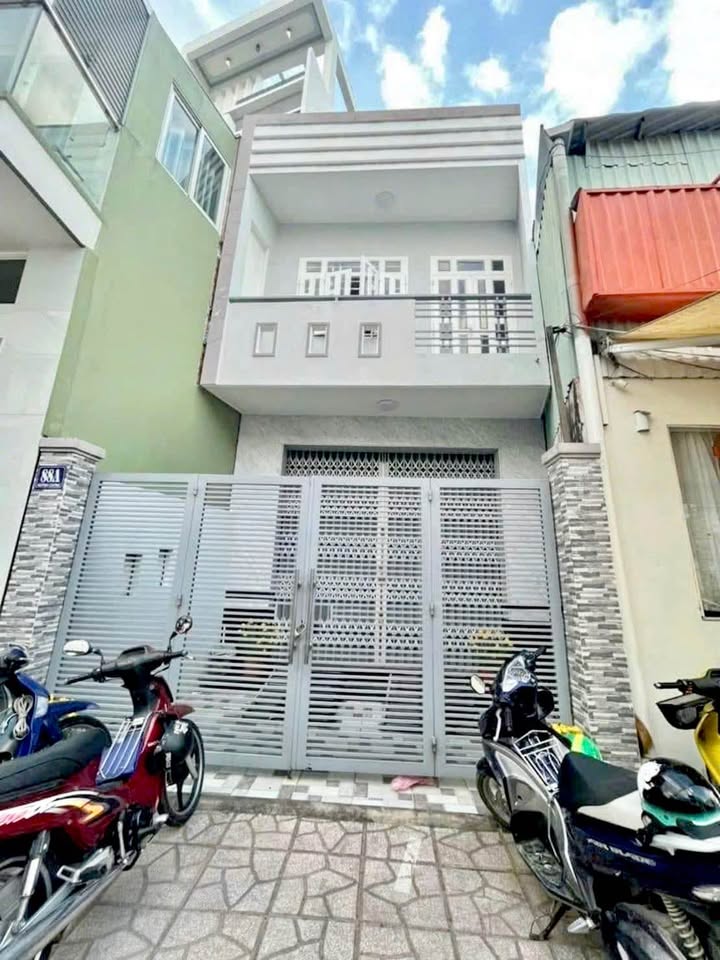 Cho thuê nhà trệt lầu mới, kinh doanh đắc địa đường Bờ Hồ Huỳnh Cương, Cần Thơ - 85m²