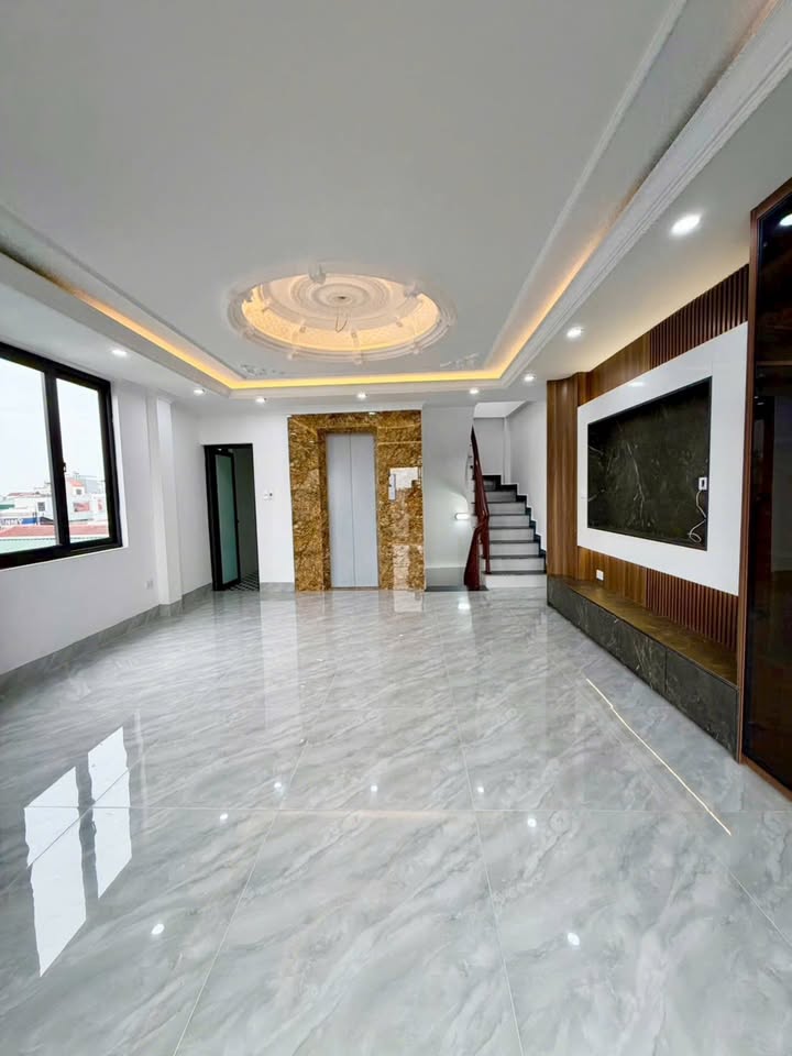 Nhà Mặt Tiền 6 Tầng Thang Máy Ngọc Hồi, Thanh Trì - Kinh Doanh Đắc Lợi 42m²