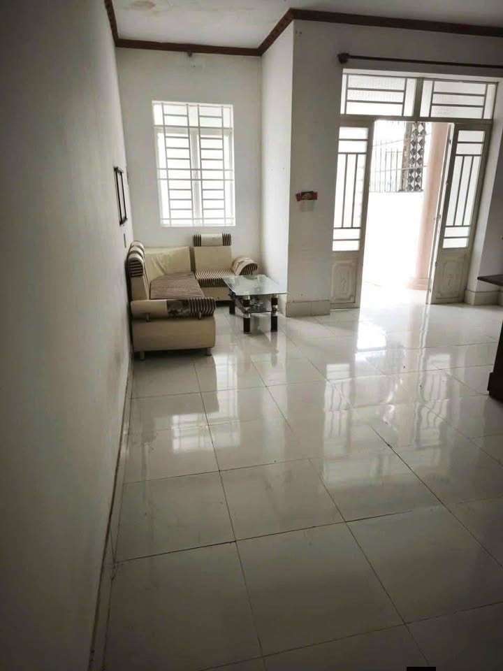 Nhà Nguyên Căn 2PN Sân Rộng, An Ngãi, Long Điền - Giá 3 Triệu