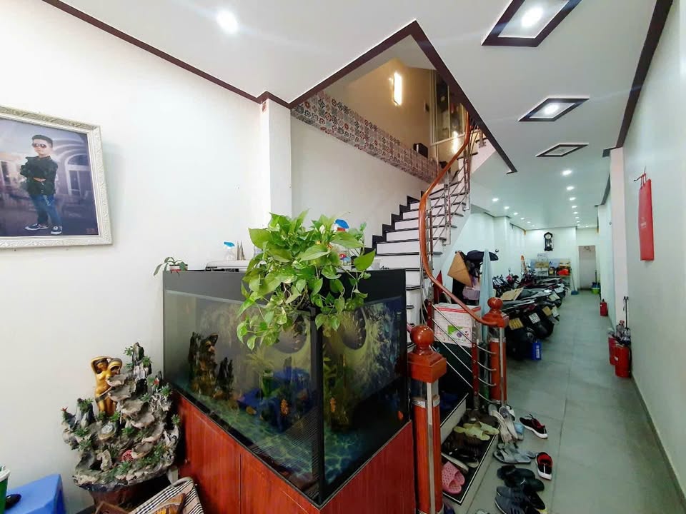 Nhà Mặt Tiền Trần Nguyên Hãn, 65m² Kinh Doanh Tốt - Sổ Đỏ Chính Chủ