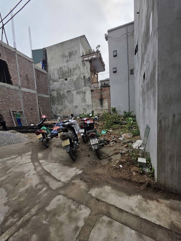 Bán đất 46.6m² Nguyễn Hữu Cầu, Hải Dương - Sổ đỏ, gần chợ, giá hơn 1.7 tỷ