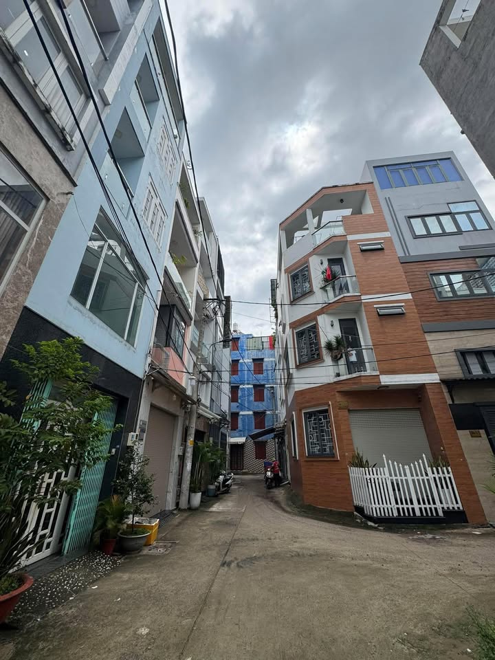 Nhà HXH Âu Cơ, Tân Bình - 72m² Sổ hồng chính chủ, 8.2 tỷ