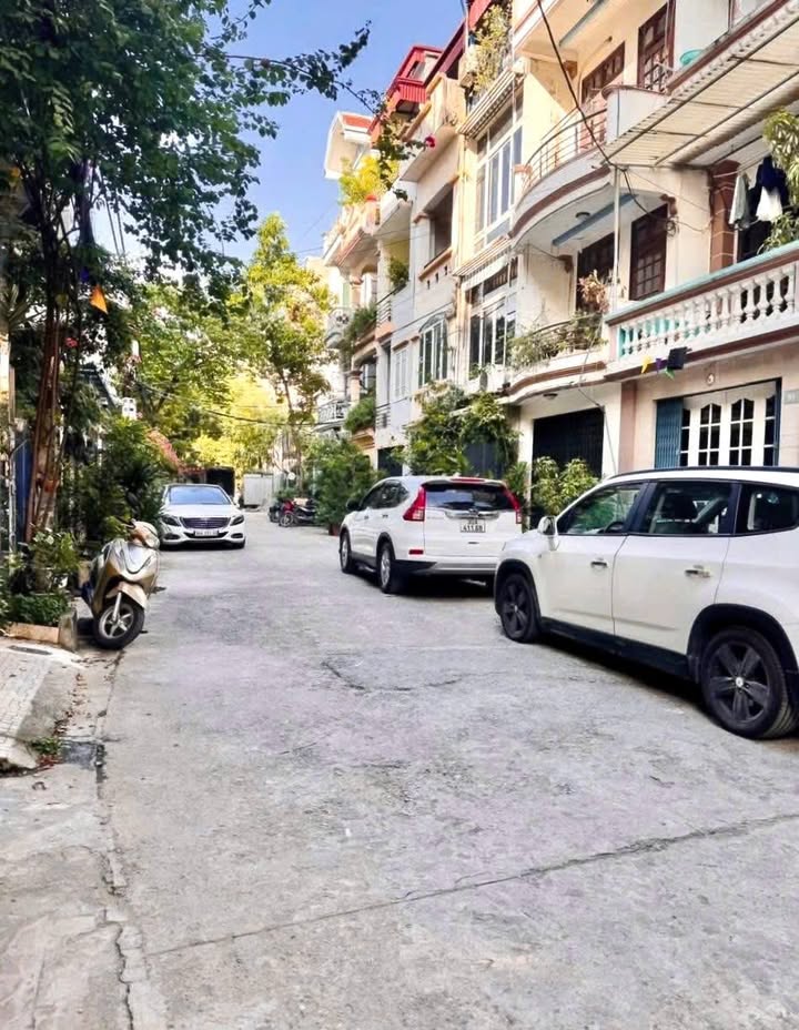 Nhà Mặt Ngõ Ngọc Khánh 65m² - 28 Tỷ - Ô Tô Tránh, Kinh Doanh Đỉnh Cao