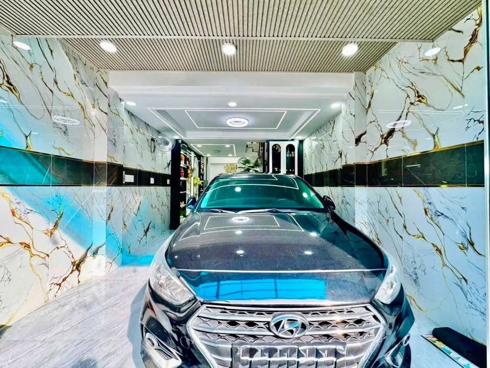 Nhà Riêng Quận Tân Bình 45m² 5 Tầng - Ô tô vào tận nhà!