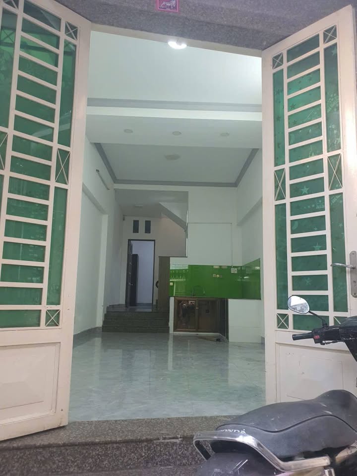 Nhà Chính Chủ 6.35 Tỷ P2, Q8 - Ngang 3.7m, 3PN, Sổ Hồng Đủ