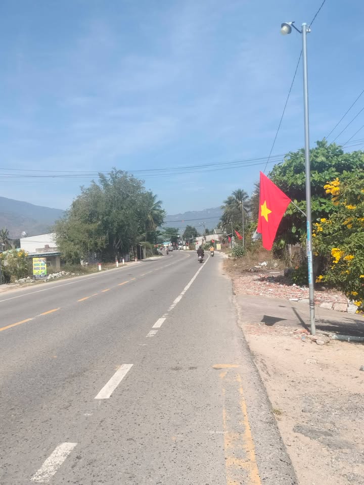 Đất thổ cư 392m² mặt tiền 14m, H.Đông Nam, Khánh Hòa - Giá 700 triệu