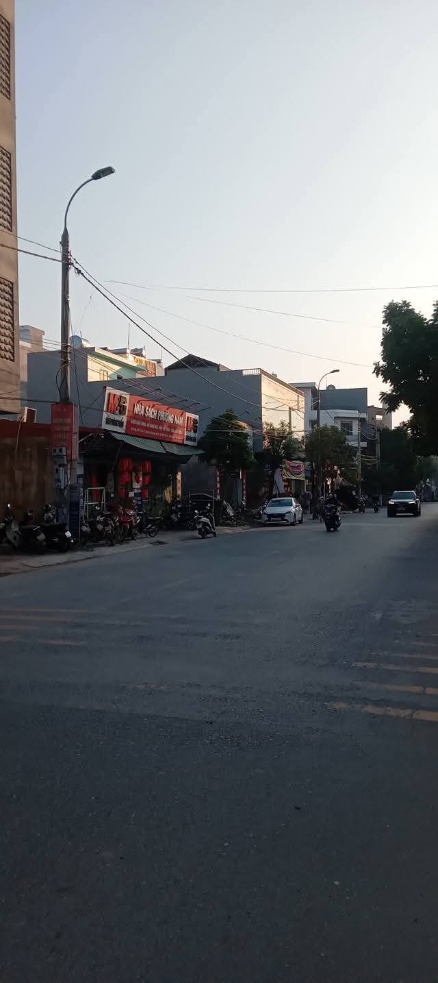 Mặt bằng kinh doanh 170m² Tô Hiệu, Kim Động - Cho thuê gấp