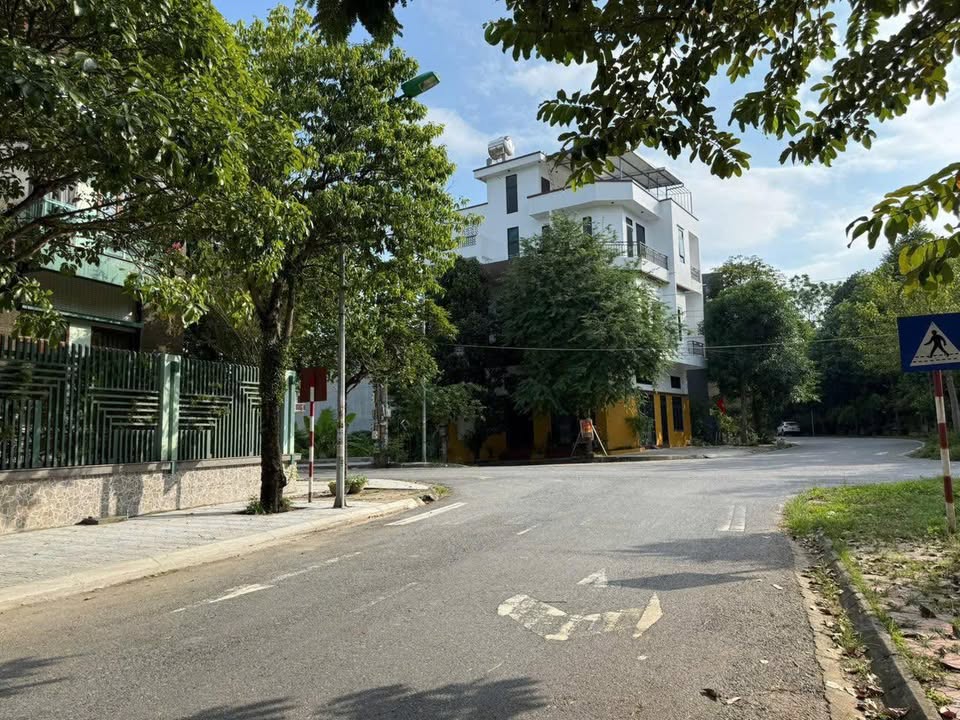 Đất nền Việt Trì 92m² giá 5 tỷ - Sổ đỏ chính chủ!